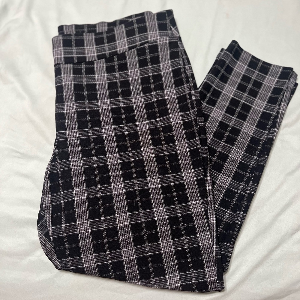 SOHO Tapered plaid pants